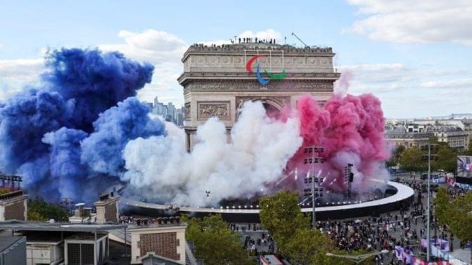 Un épilogue Olympique inoubliable sur les Champs-Élysées